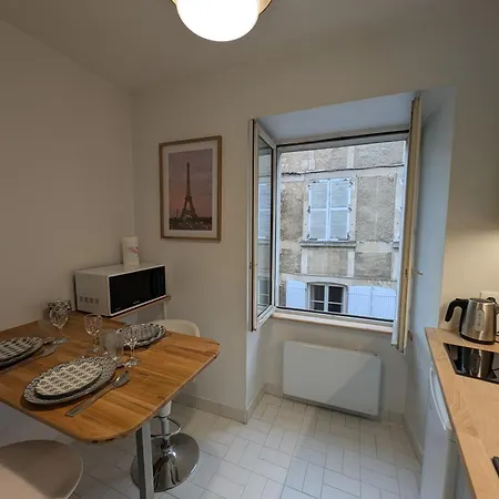 Apartment Joli En Centre-ville